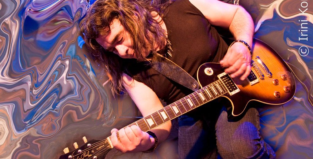 Η Μουσική Σκηνή , άδειασε 